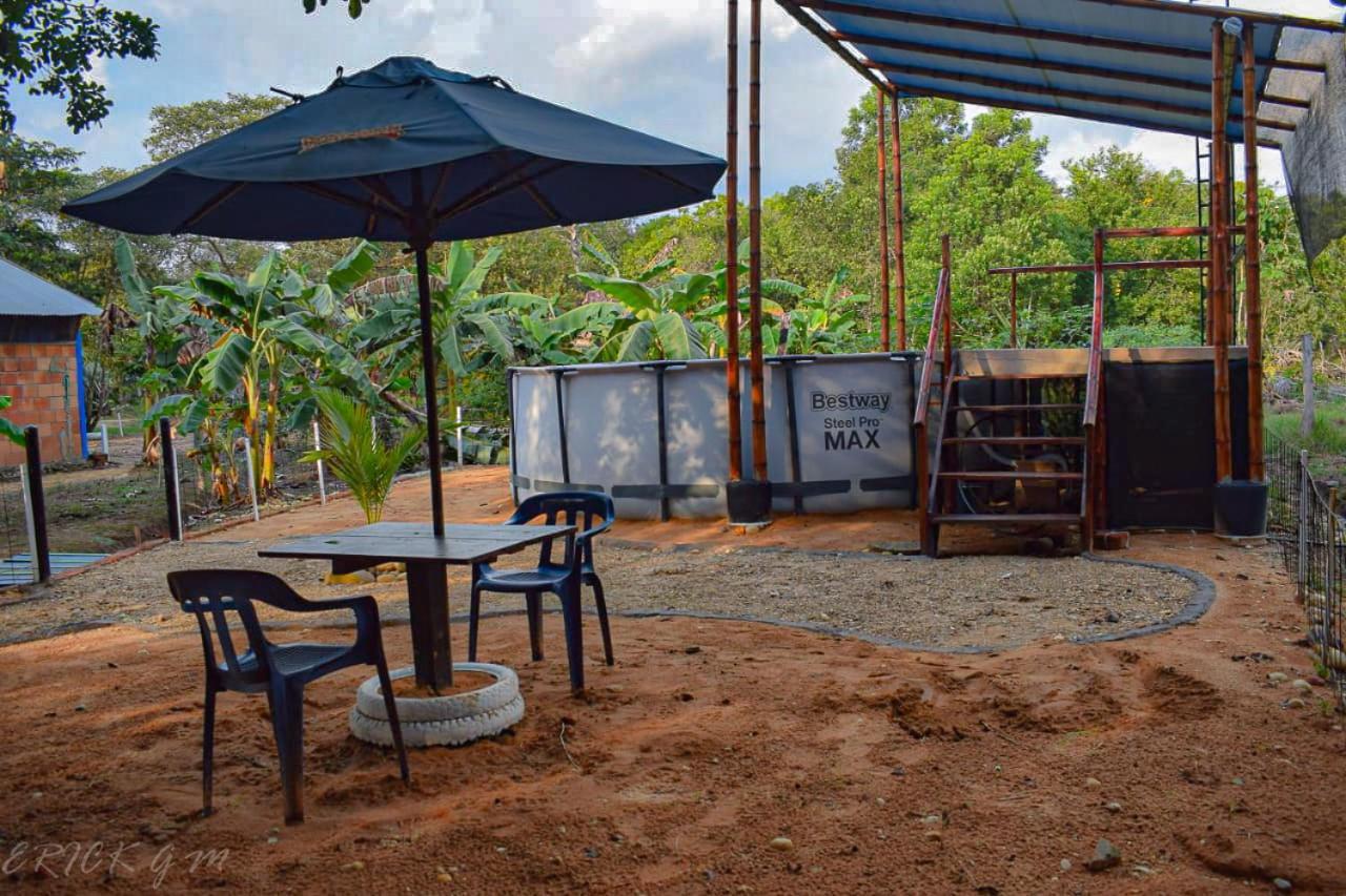 Hostal Cano Nevera La Macarena Esterno foto