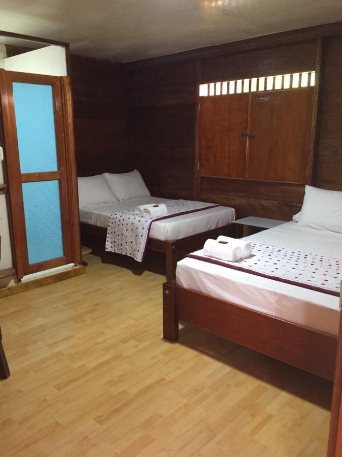 Hostal Cano Nevera La Macarena Esterno foto